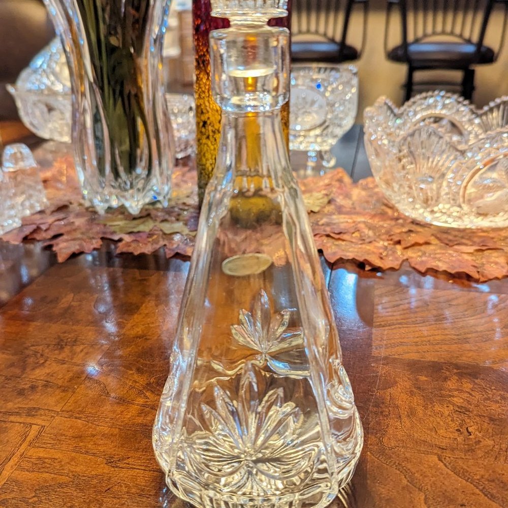 Clear Glass Decanter with Stopper
